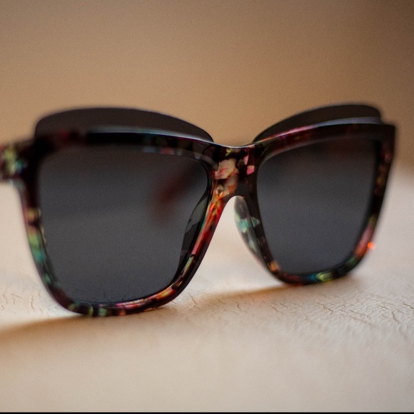 CHILLIBEANS FLORAL VINTAGE DESIGNER WOMEN SUNGLASSES (Limited Edition) - Picture 1 of 6